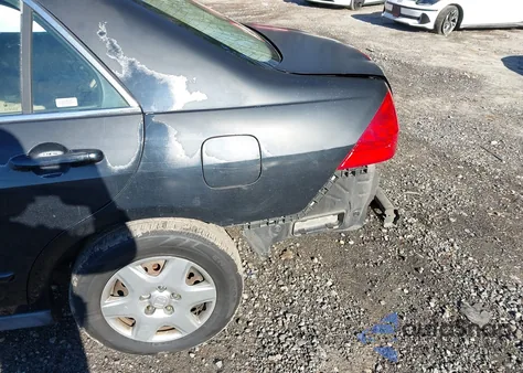 2006 Honda Accord 2.4 Lx from USA, damaged, VIN 1HGCM564X6A062955